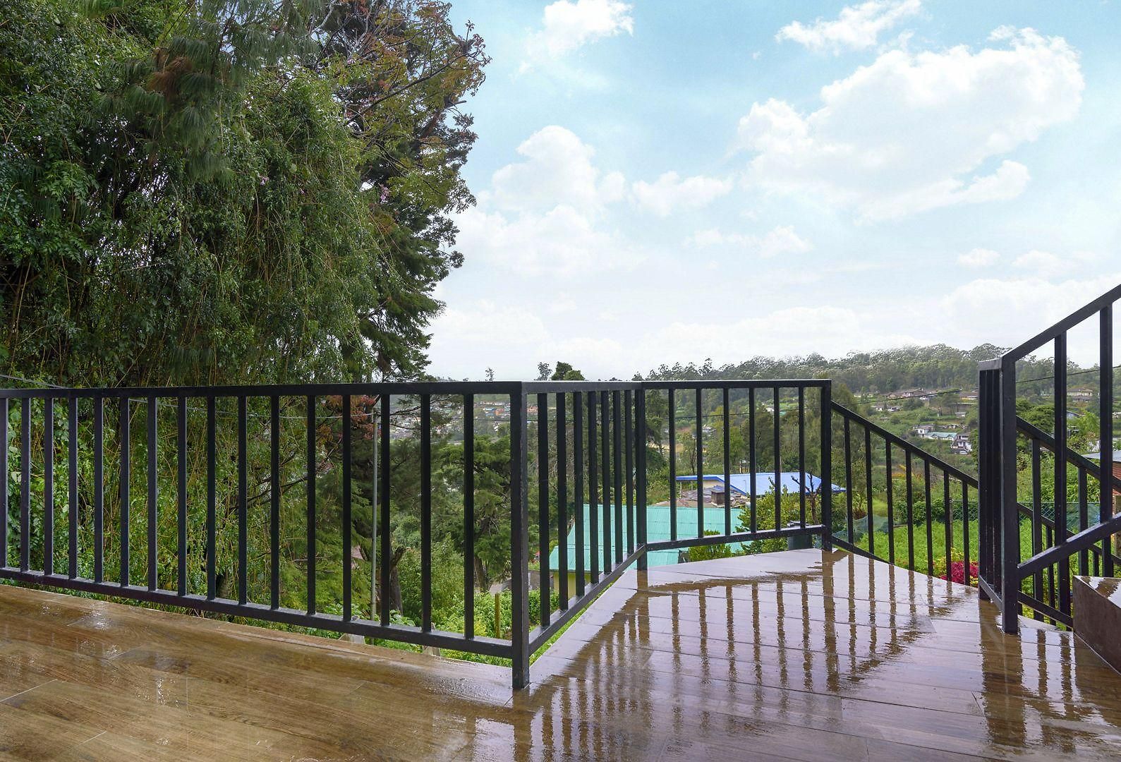 Lemon Court Villa *