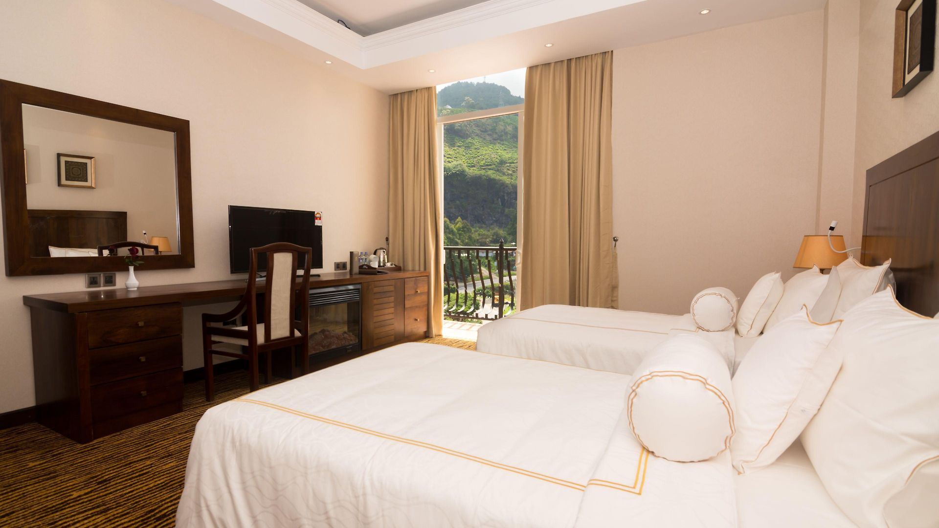 The Golden Ridge 5* Nuwara Eliya