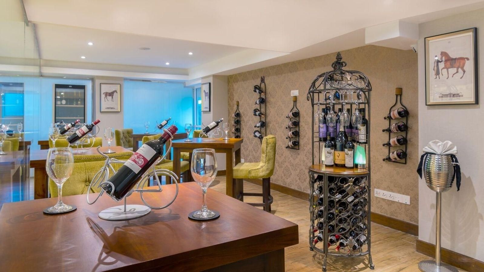 The Golden Ridge Hotel 5*