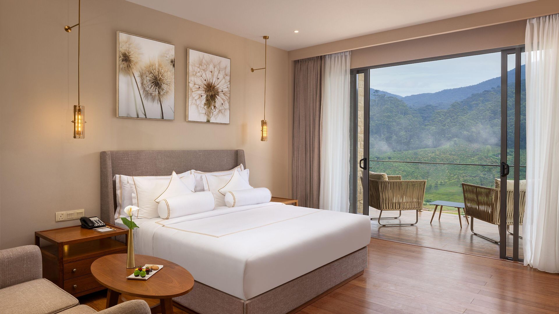 The Golden Ridge Hotel
