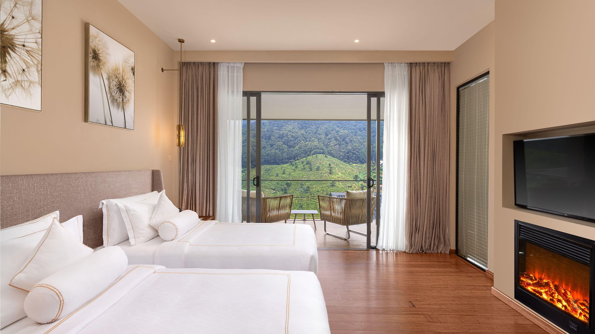 The Golden Ridge Hotel
