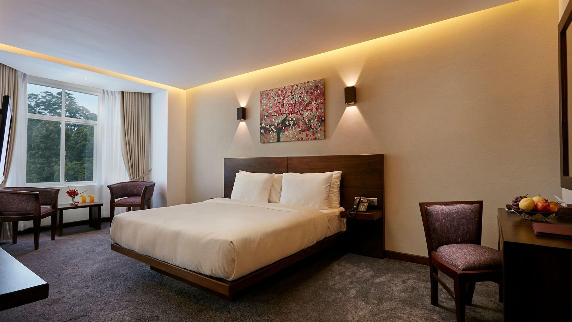 Galway Heights Hotel 4*