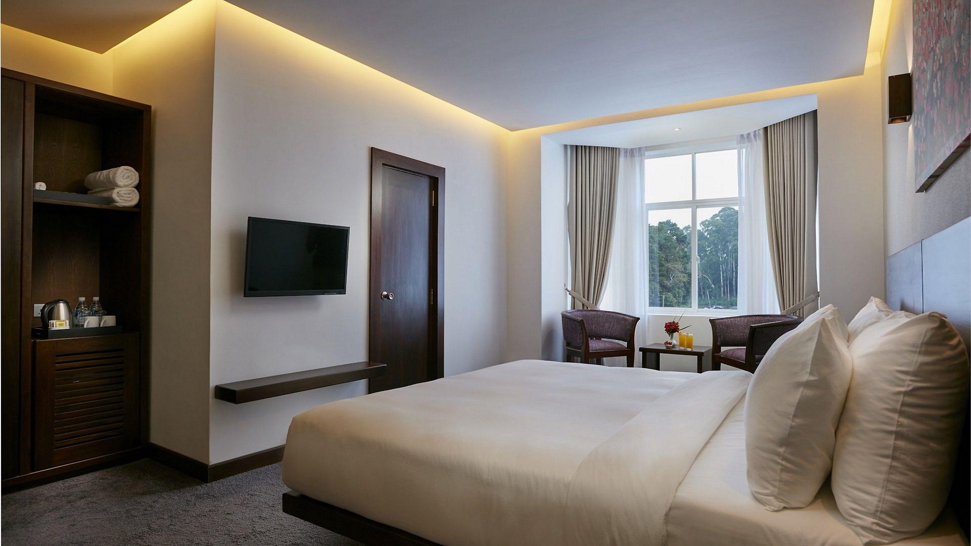 Hotel Galway Heights 4*