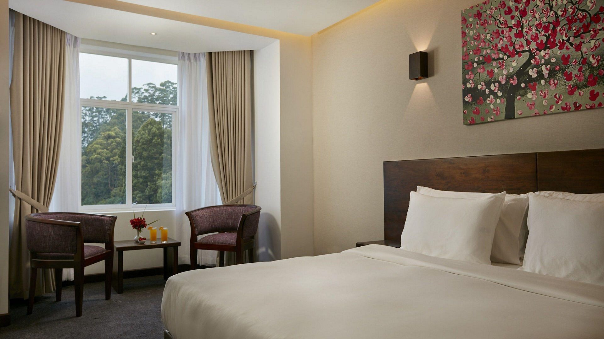 Hotel Galway Heights 4*