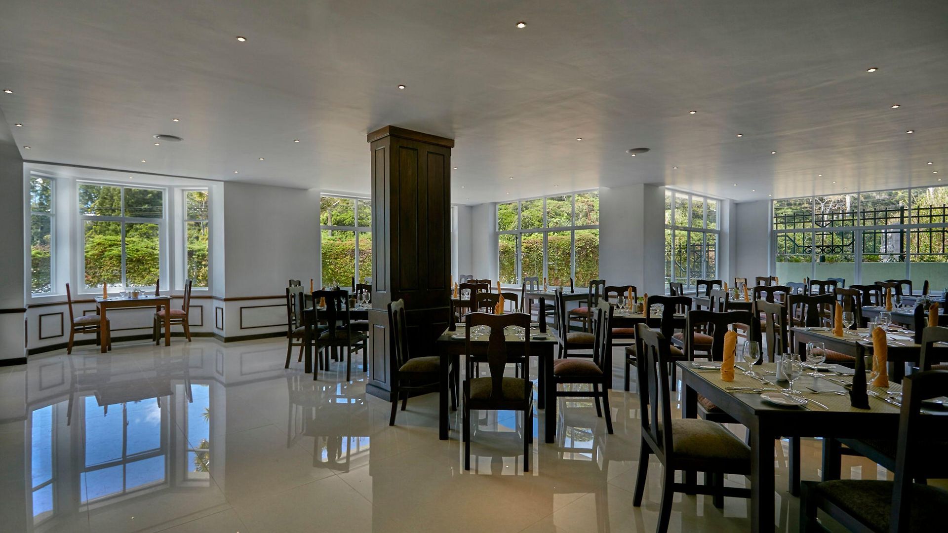Galway Heights 4*