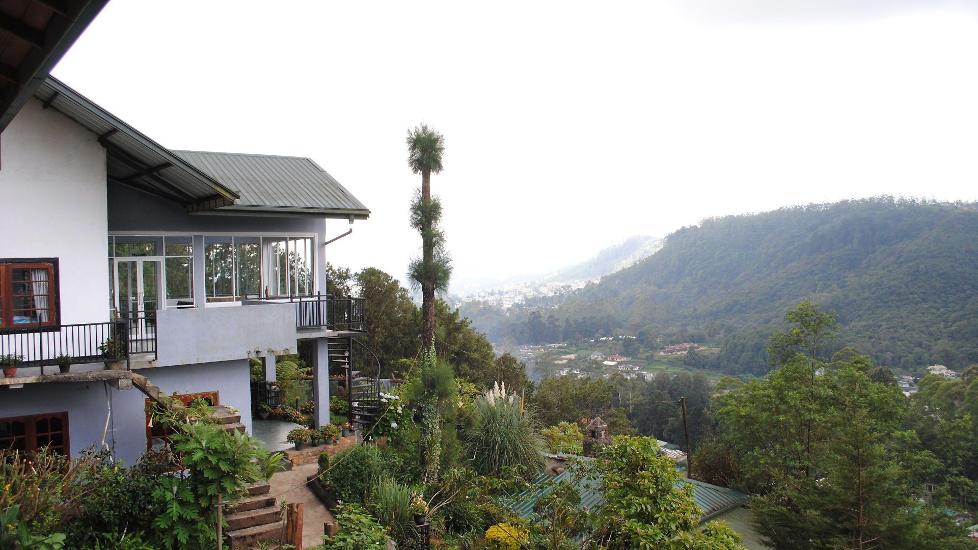 Hotel Misty Mountain 3*