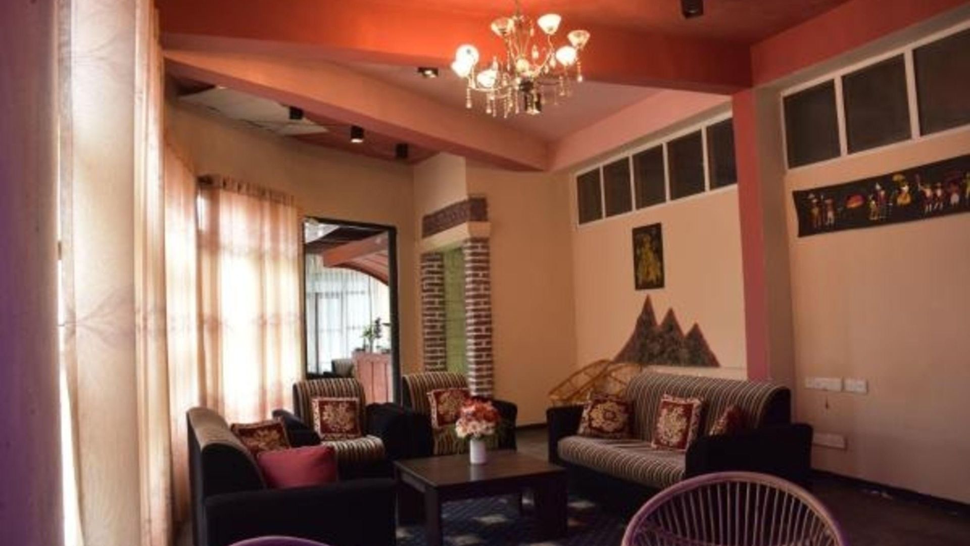 Hotel The Mount View By Liyozi Leasiure