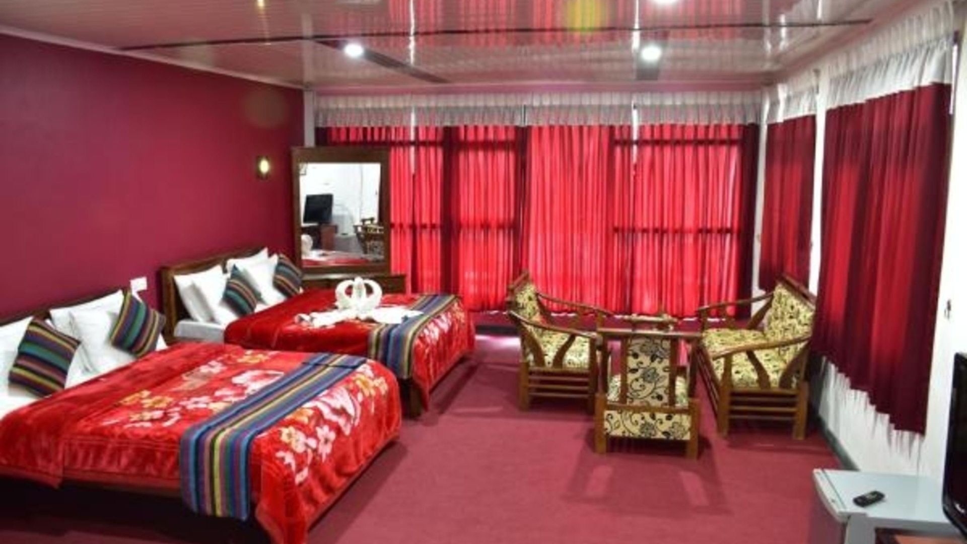 Hotel The Mount View By Liyozi Leasiure *