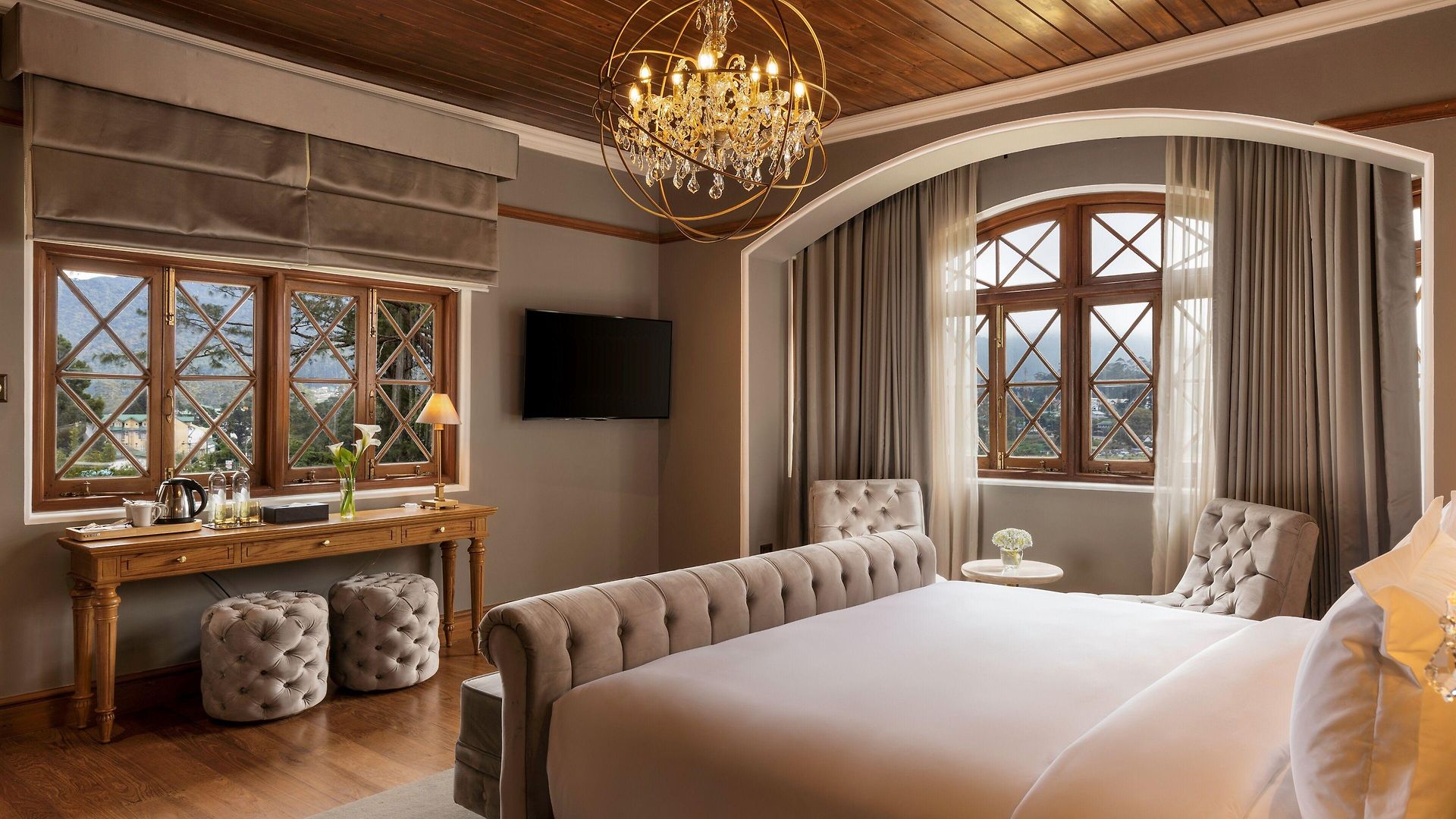 The Bellwood Manor