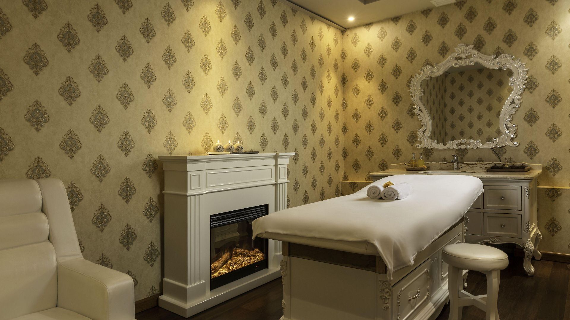 The Westbury Palace Nuwara Eliya