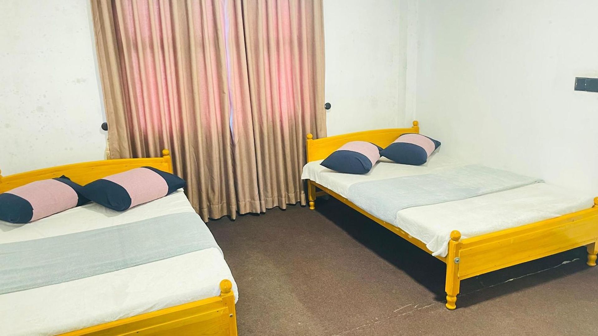 Zonova Mist Guest house Nuwara Eliya