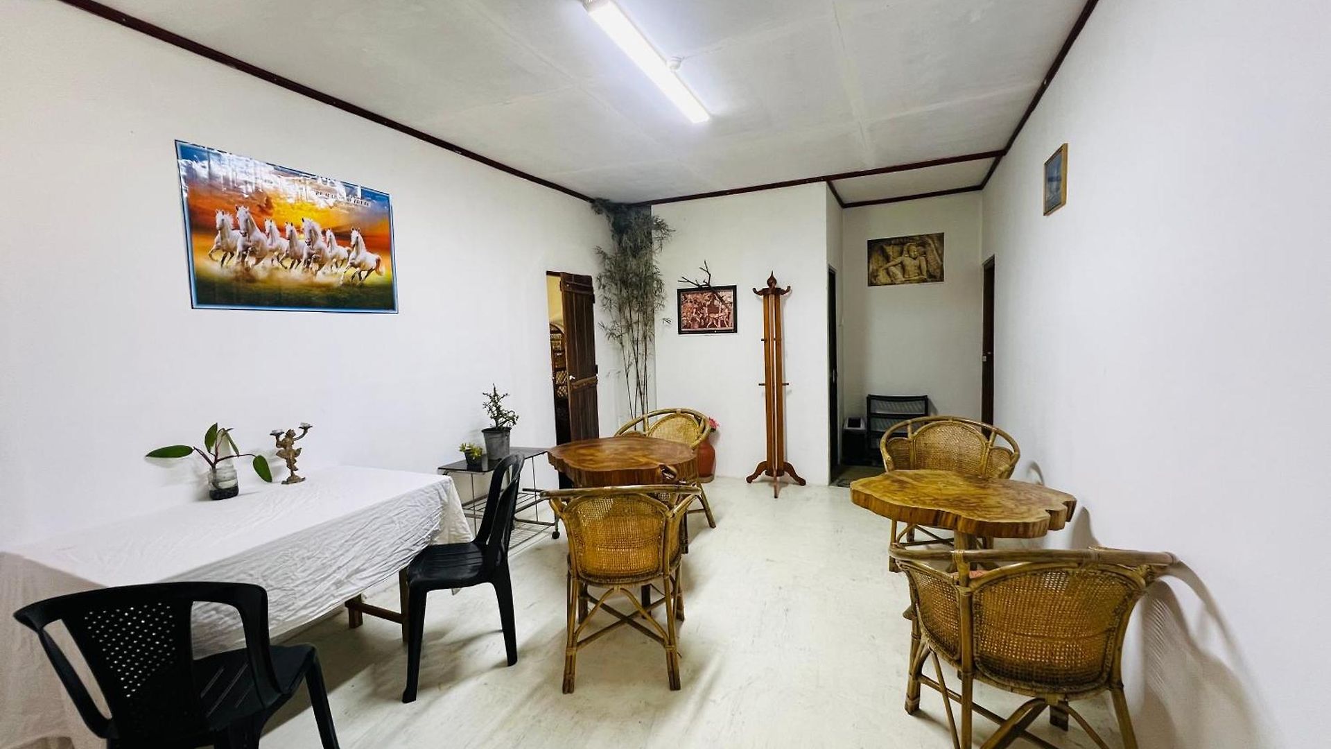 Sasru Homestay *