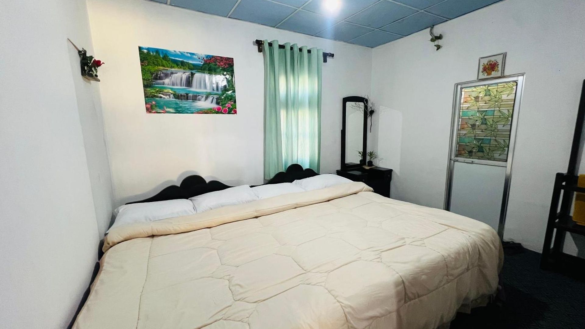 Sasru * Nuwara Eliya