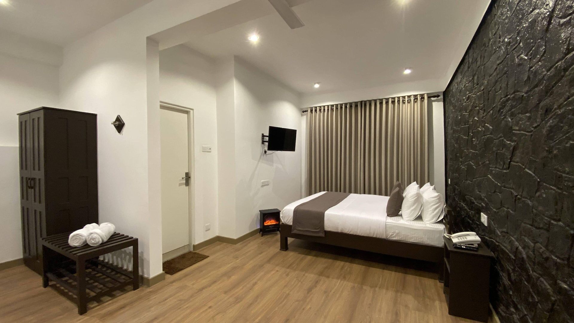 Queens Mount Glen Heights Hotel
