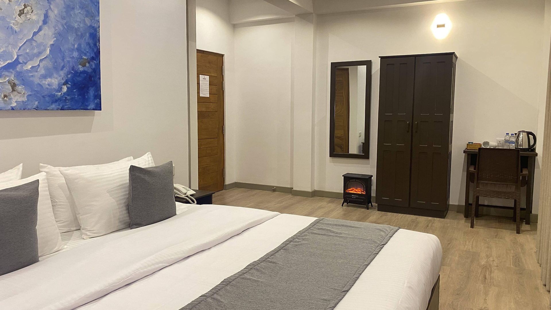 Hotel Queens Mount Glen Heights