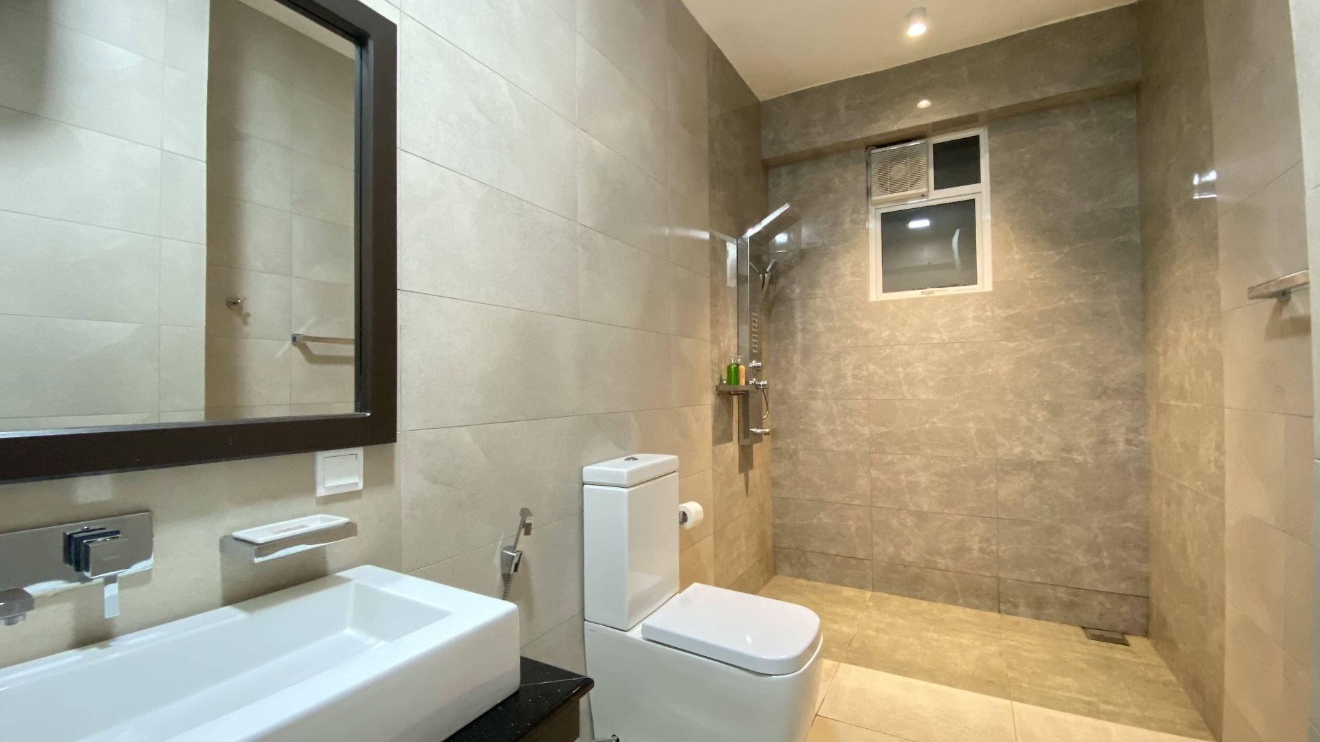 Hotel Queens Mount Glen Heights 2*