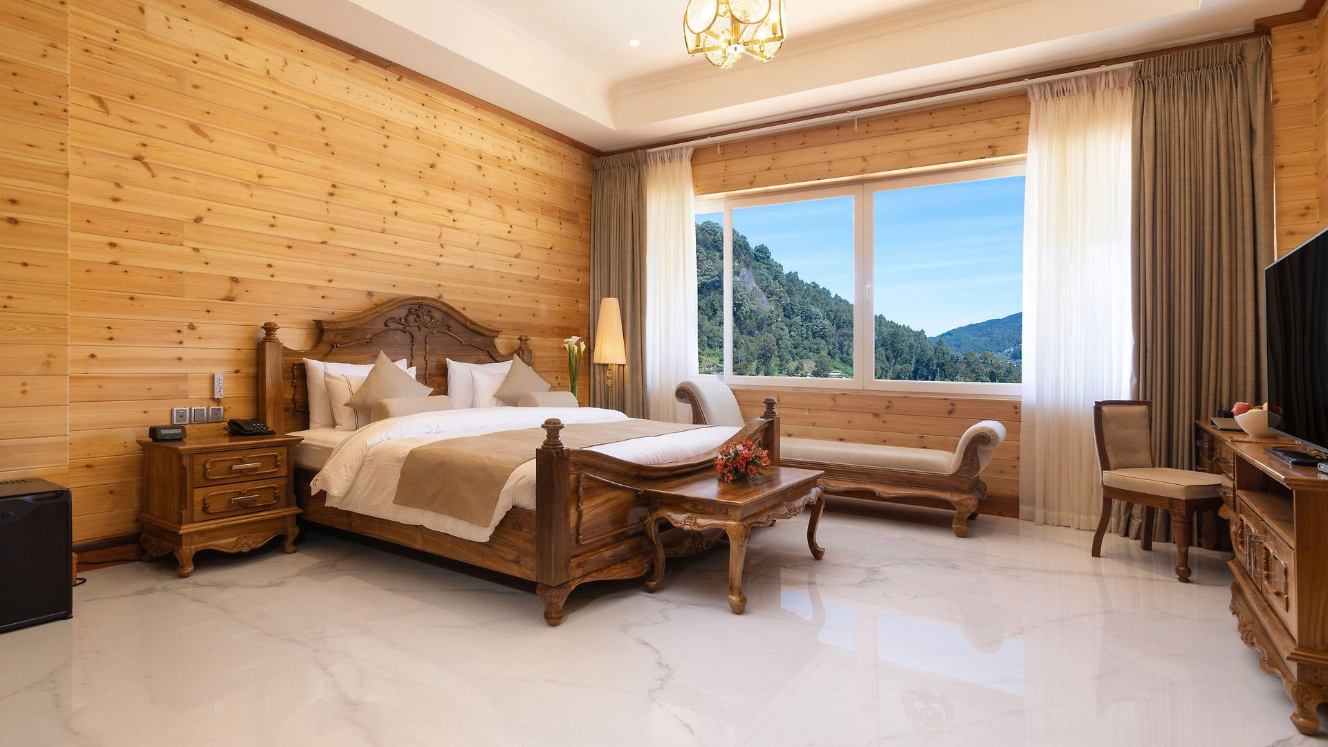 Araliya Red - Budget Friendly Hotel- Where Find Stunning 360 Panoramic View Of Hotel