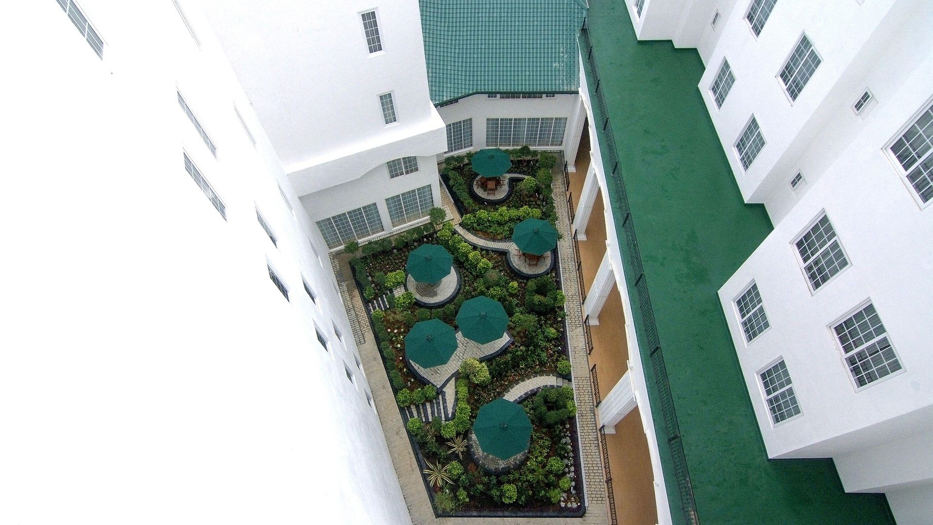 Araliya Red - Budget Friendly Hotel- Where Find Stunning 360 Panoramic View Of Hotel