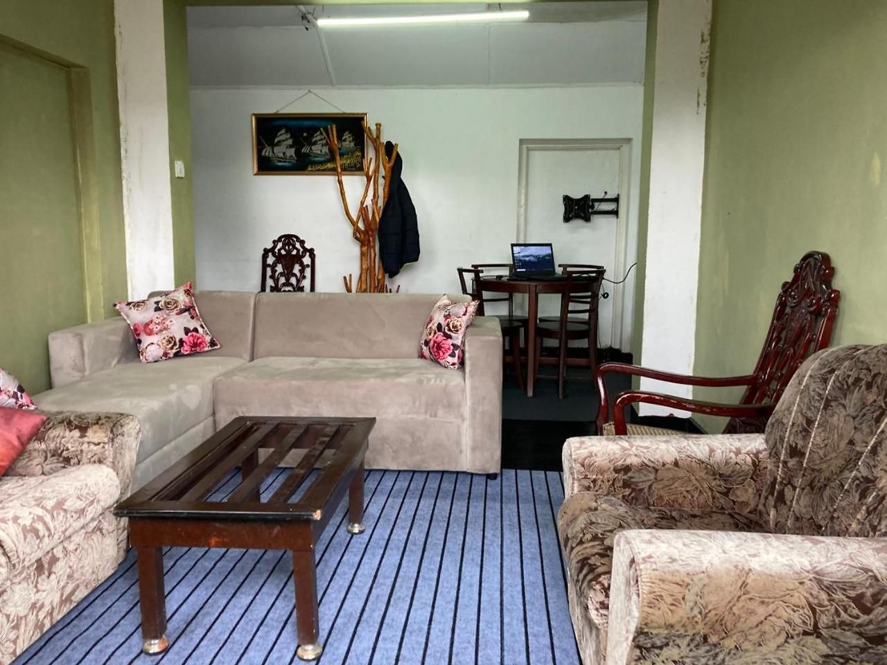 Hostel C'est La Vie Nuwara Eliya