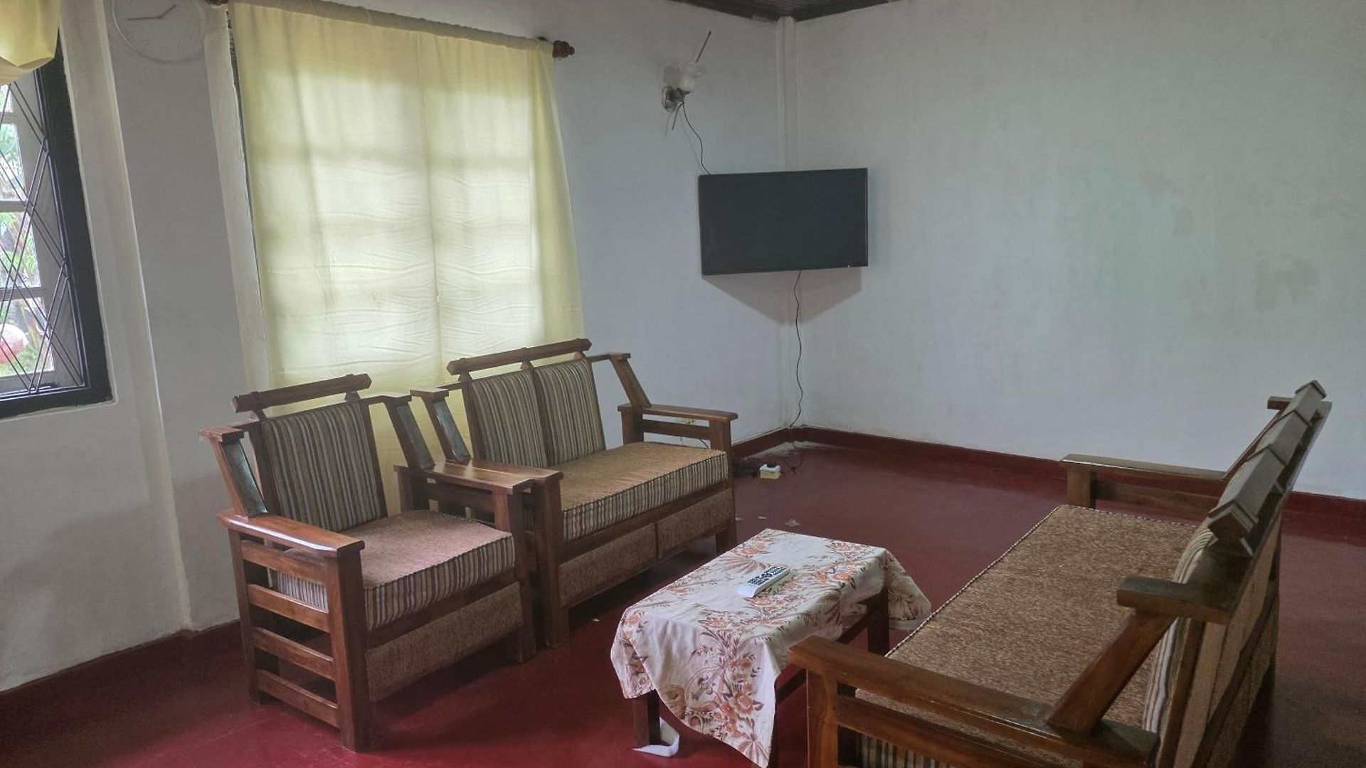 Homestay Le Grand Chateau *