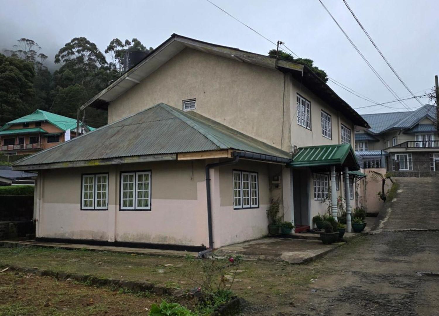 Le Grand Chateau Homestay Nuwara Eliya