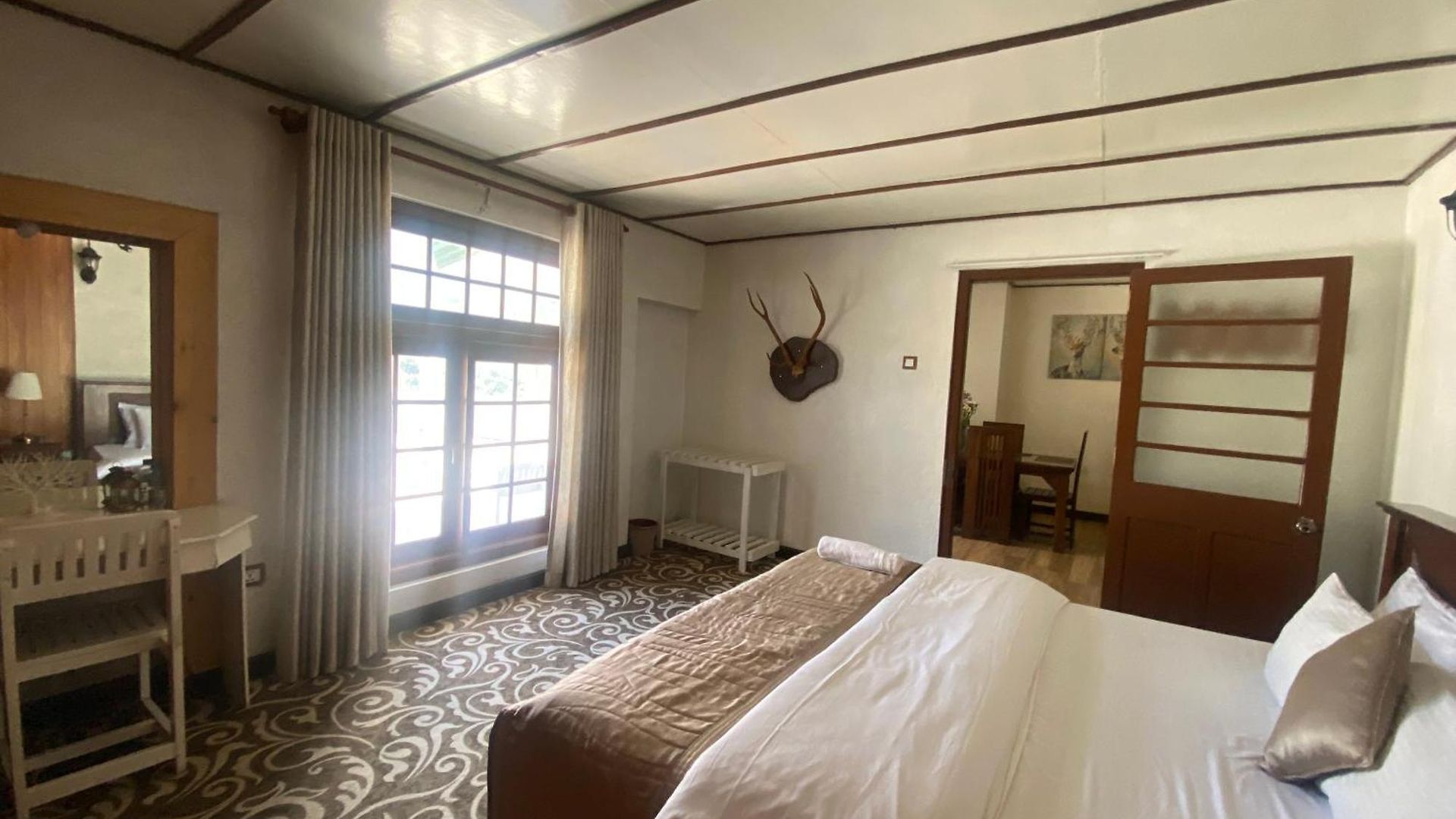 Peak View Hotel