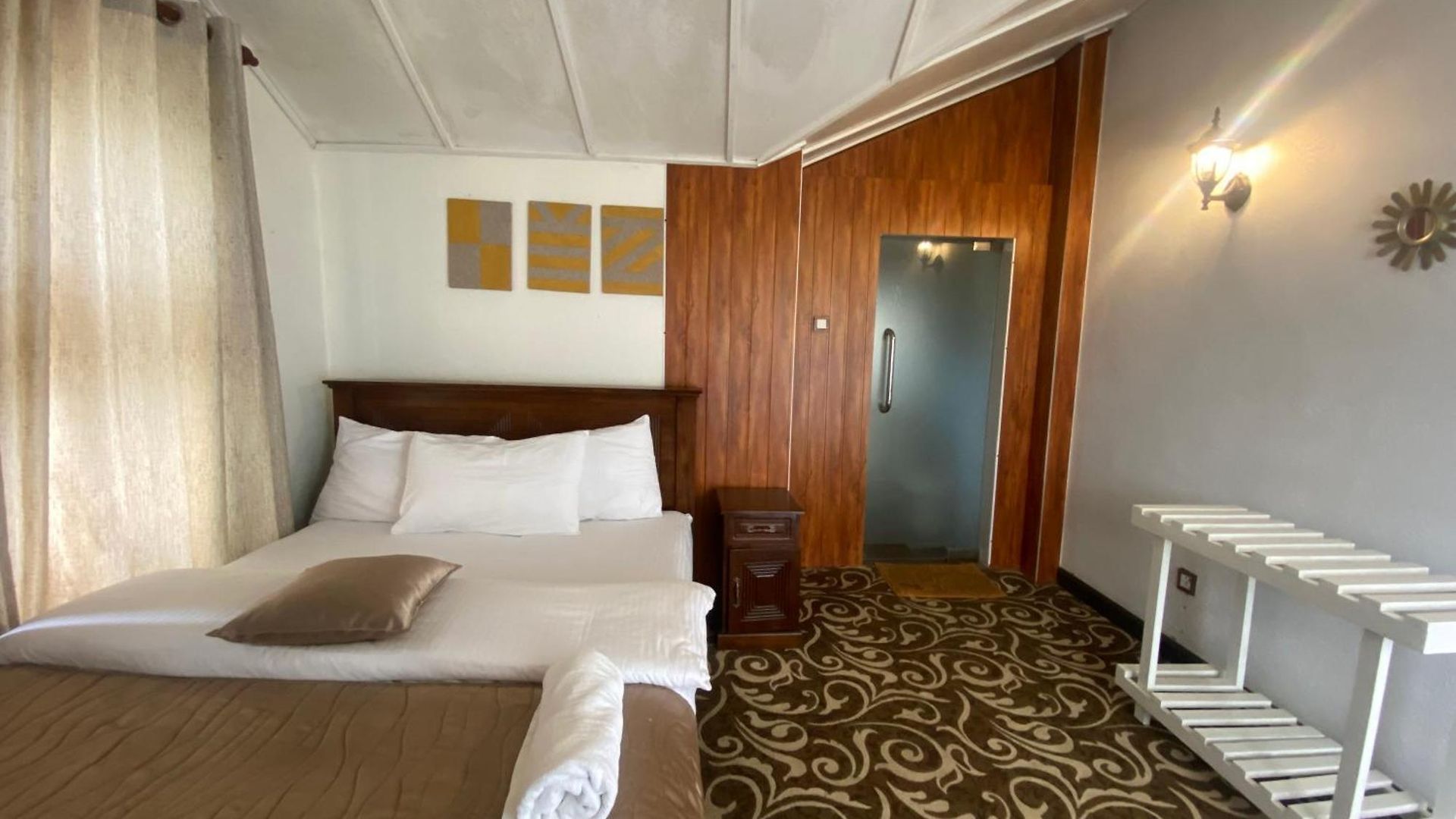 Peak View Hotel
