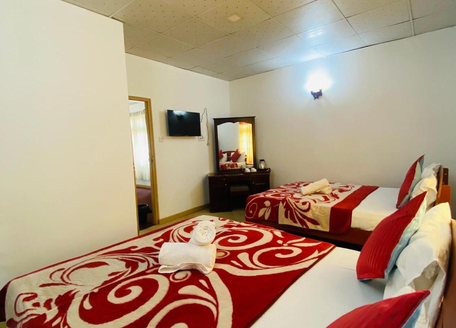 R R I Luxury Hotel 3*