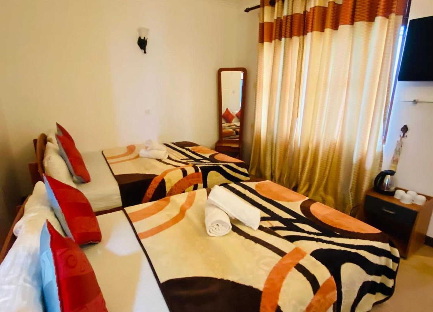 Hotel R R I Luxury