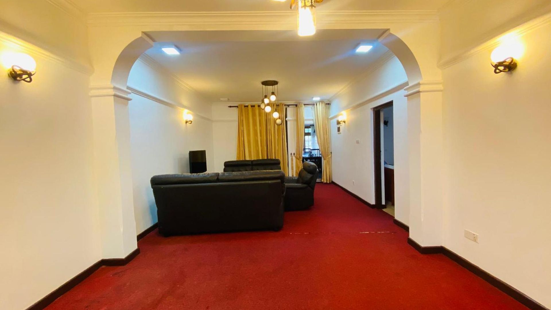 Hotel R R I Luxury