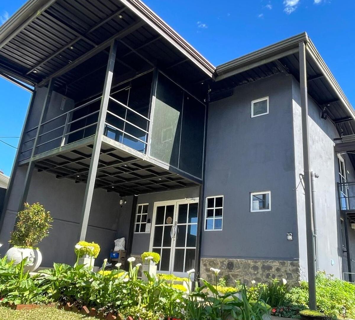 Villa The Burrow - A Modern Loft-style Luxury