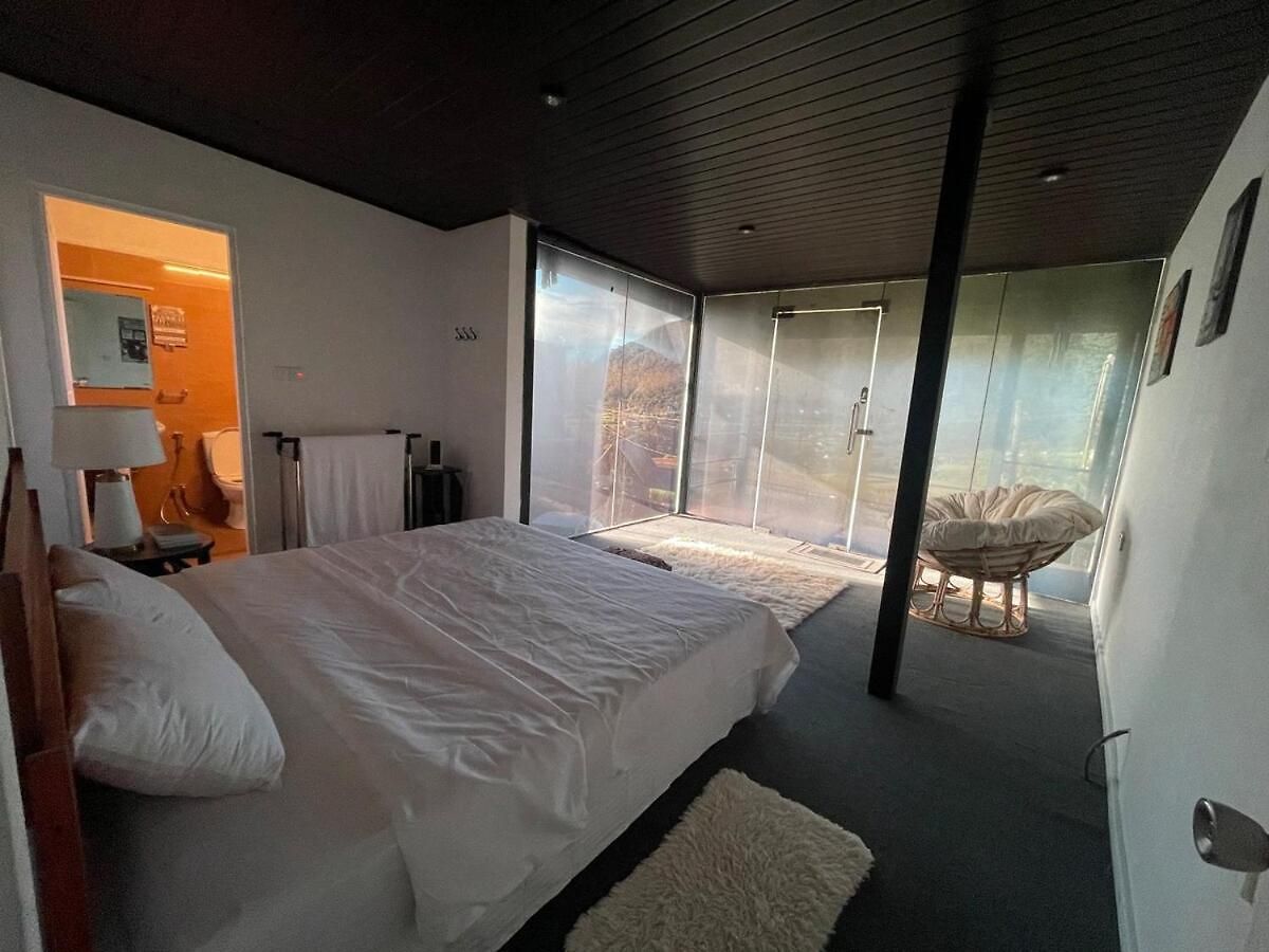 Villa The Burrow - A Modern Loft-style Luxury *
