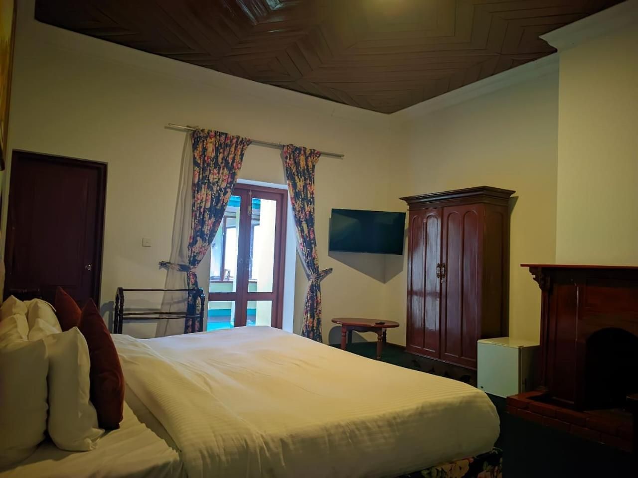 Hotel Tea Bush Nuwara Eliya