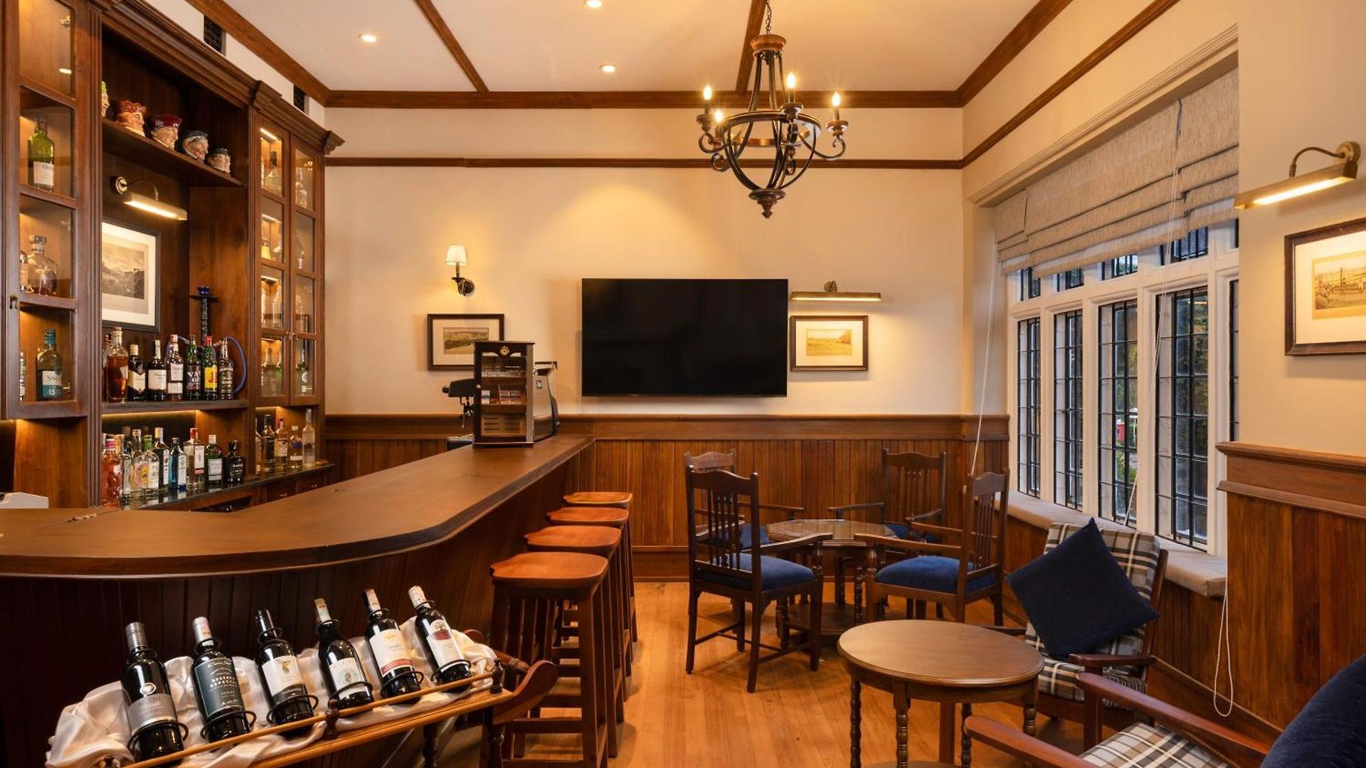 The Hill Club - Villa