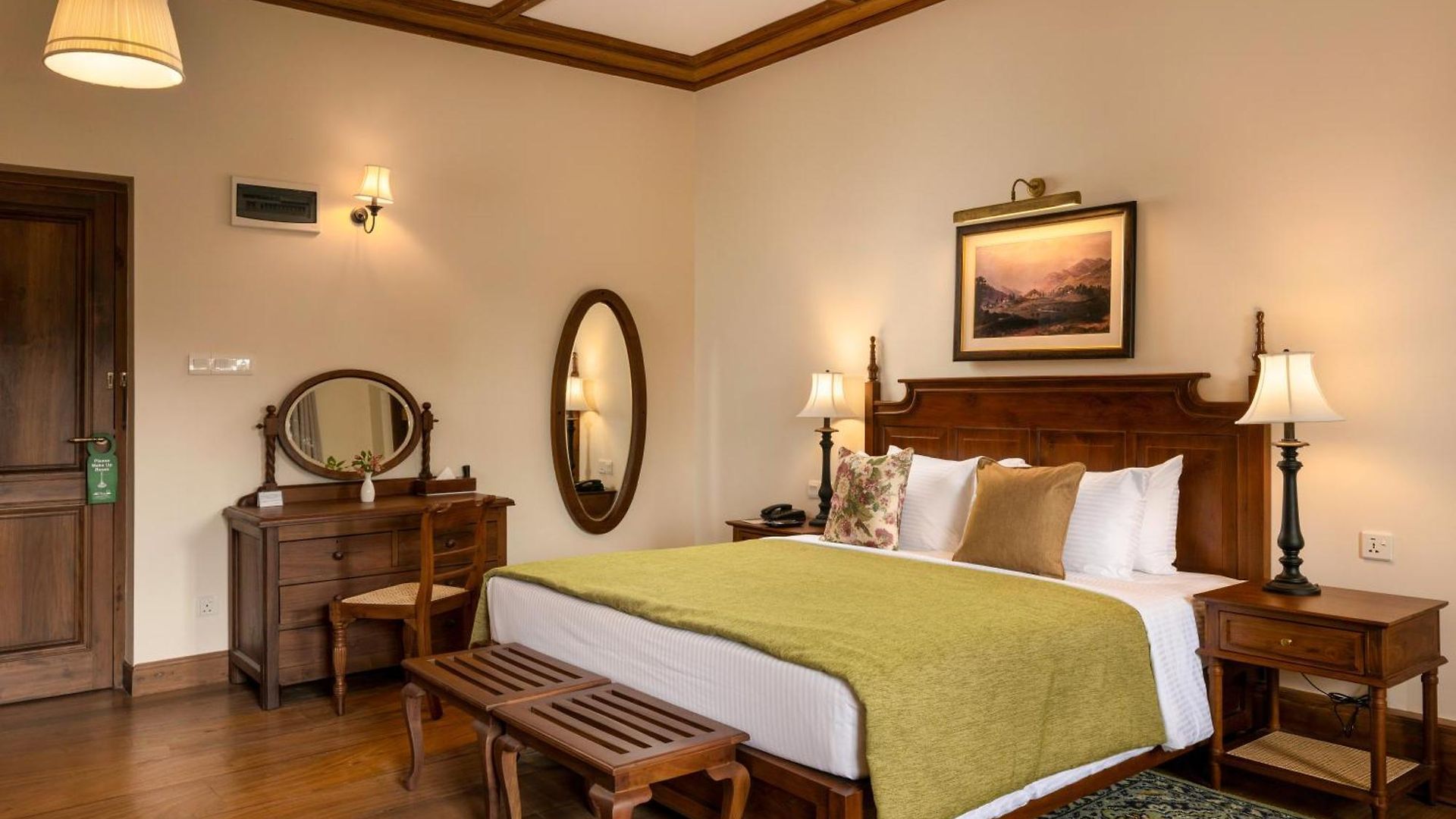 The Hill Club - Villa