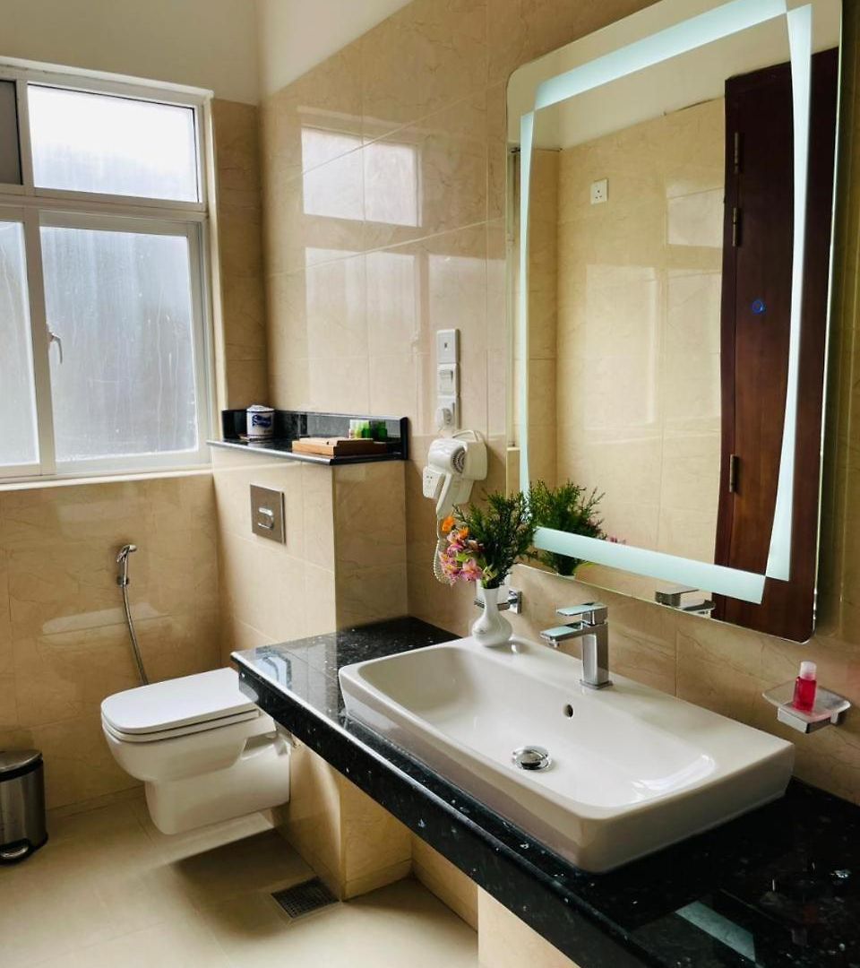 Hotel Ripon Grand Hill By Ehi