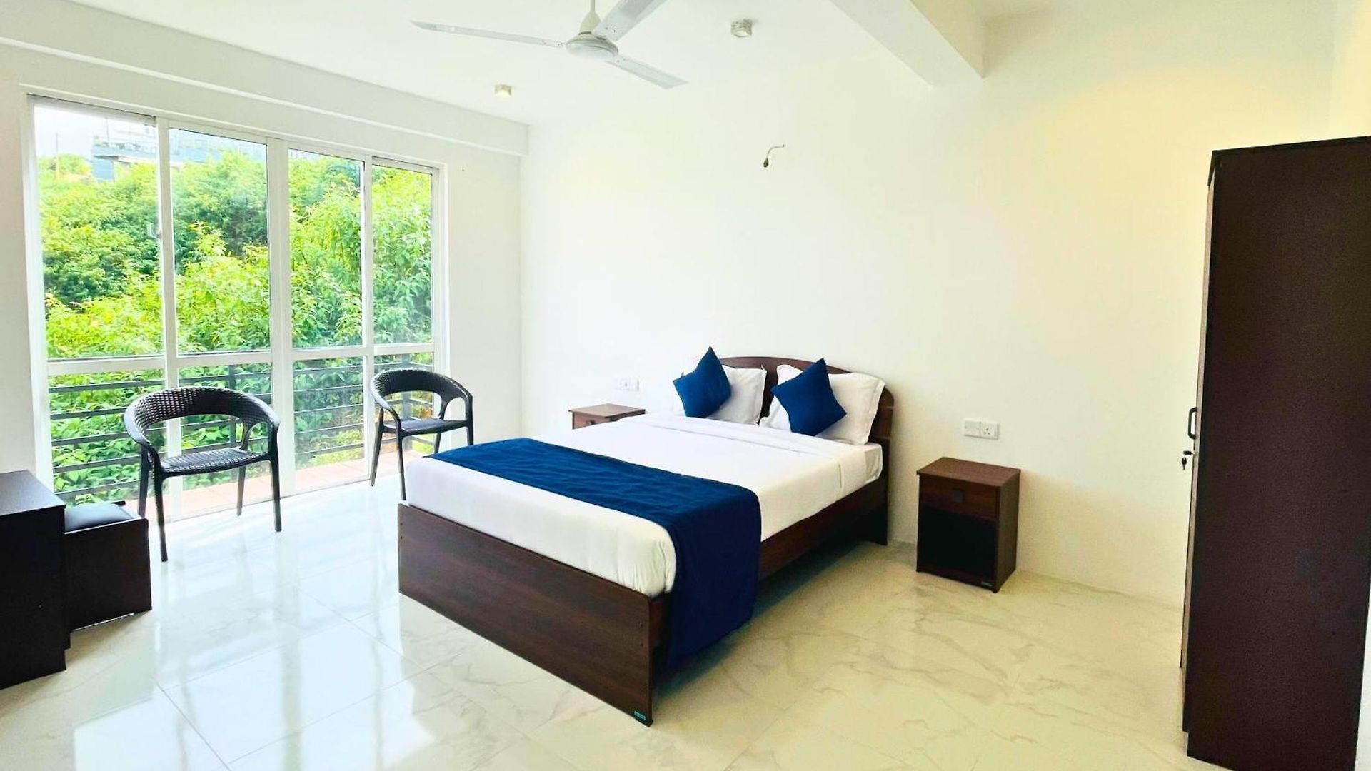 Queens Mount Glen Heights Hotel 2*