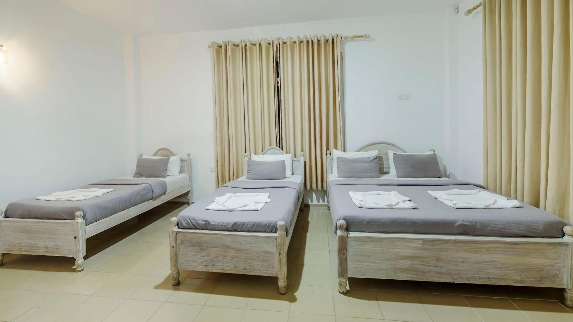 Oasis Hill Hotel