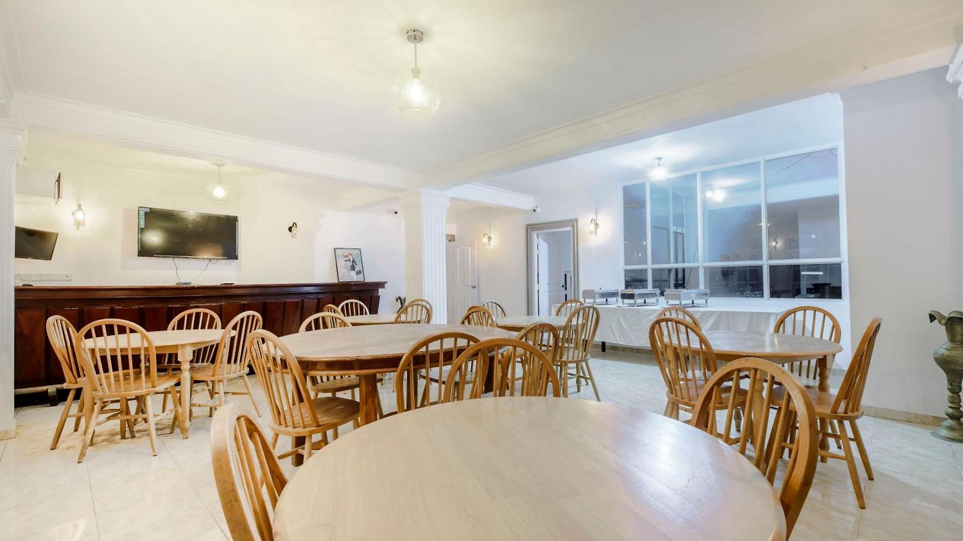 Oasis Hill Hotel