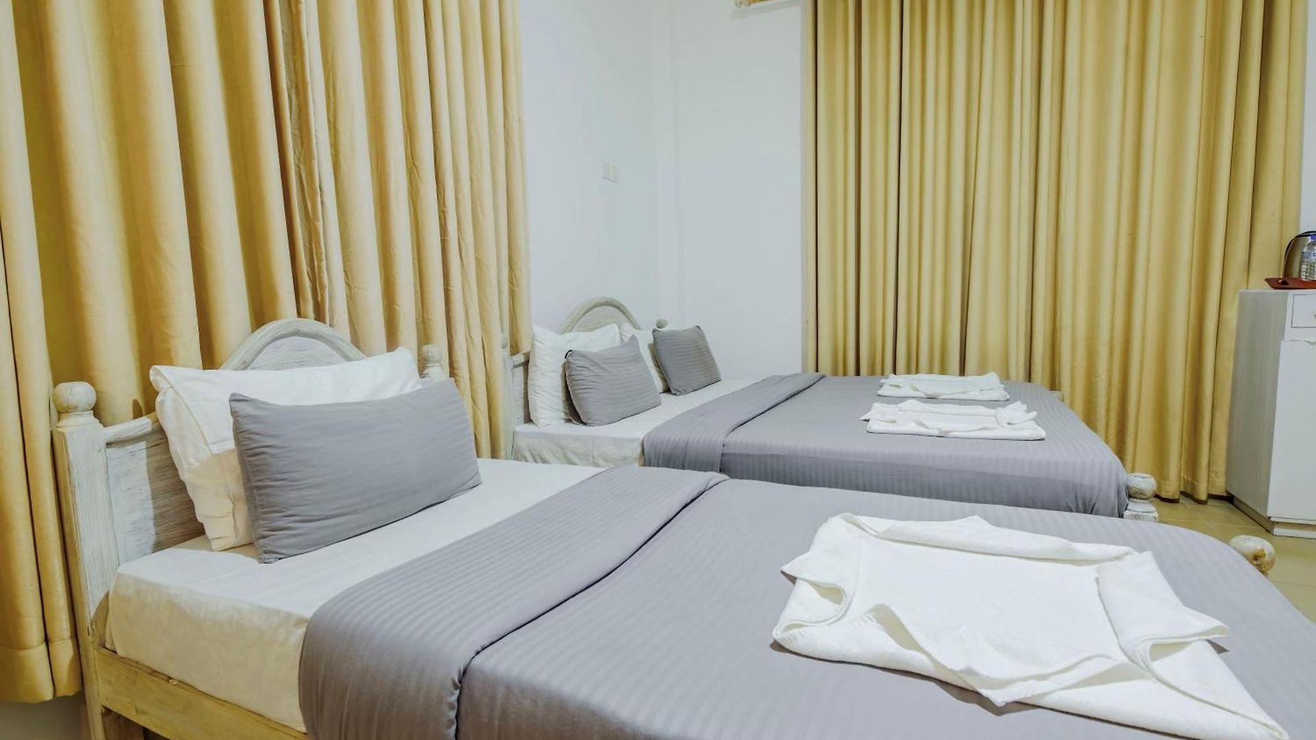 Hotel Oasis Hill Nuwara Eliya