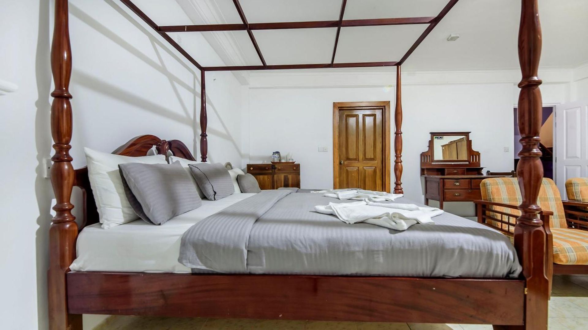 Oasis Hill Hotel Nuwara Eliya