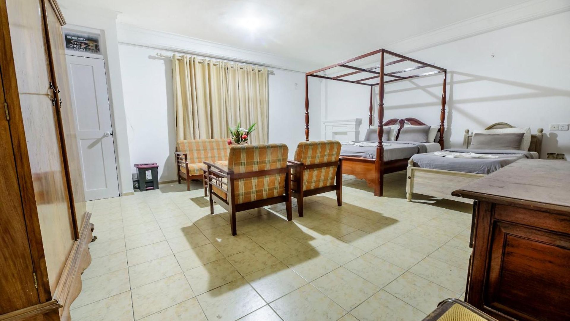 Oasis Hill Hotel 2*