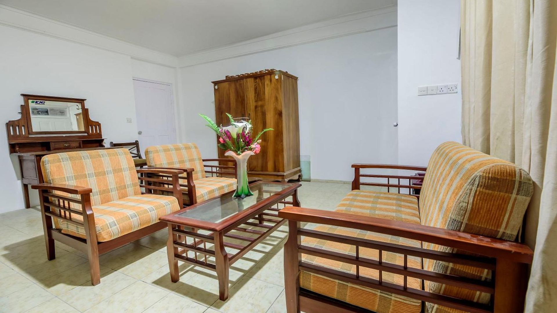 Oasis Hill Hotel Nuwara Eliya