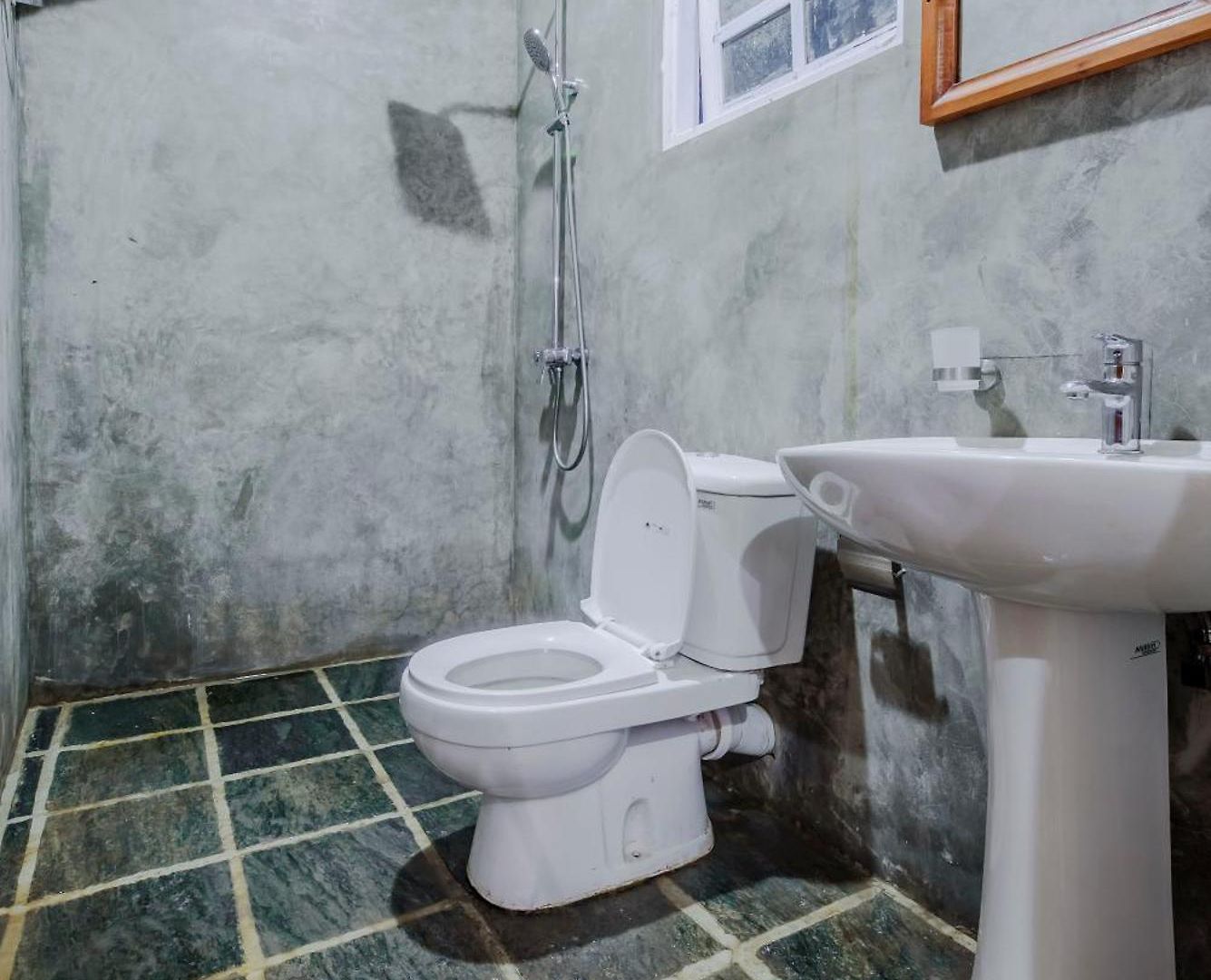 Oasis Hill Hotel