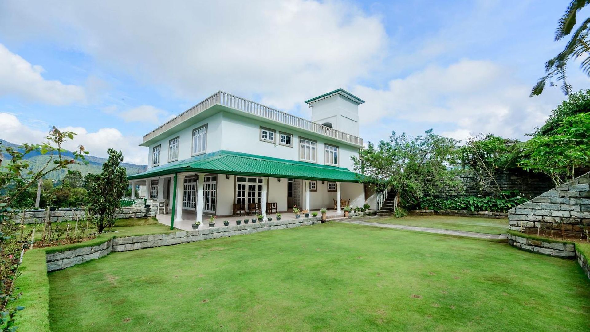 Oasis Hill Hotel Nuwara Eliya