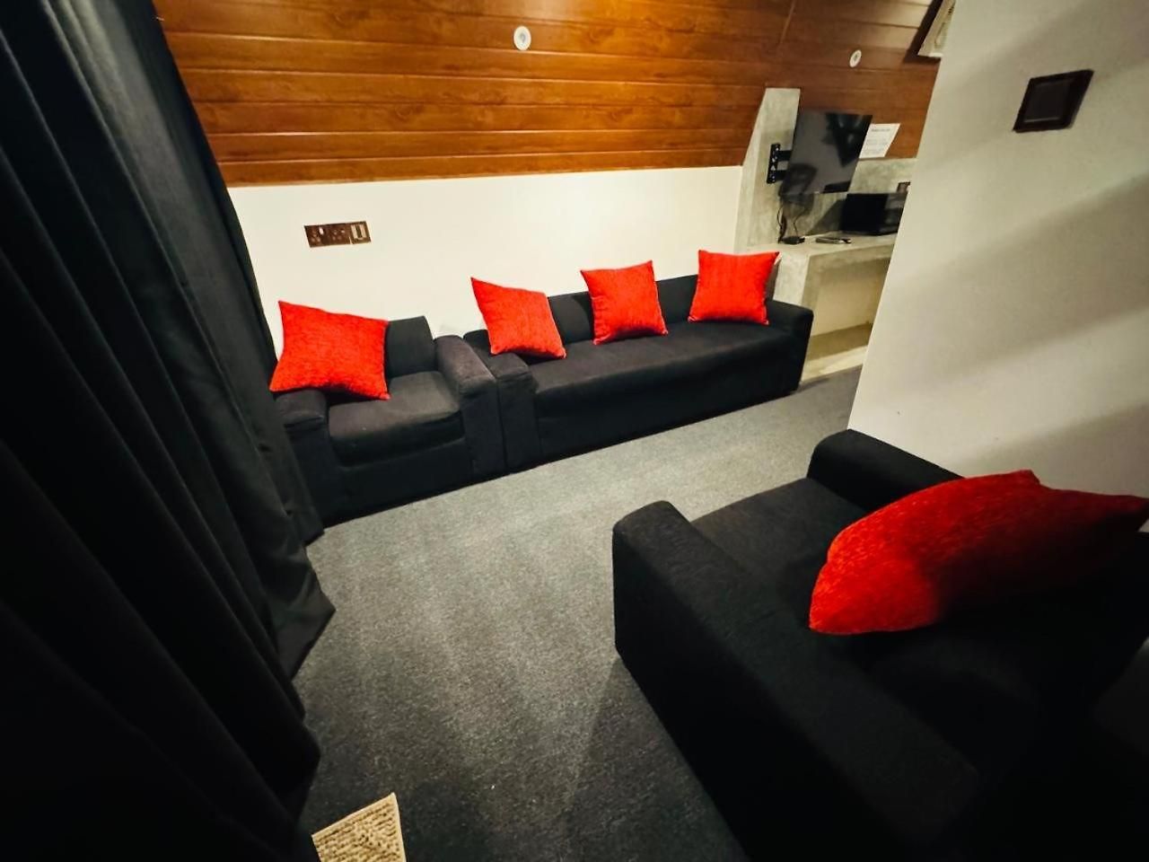 Dreamers Den Villa *