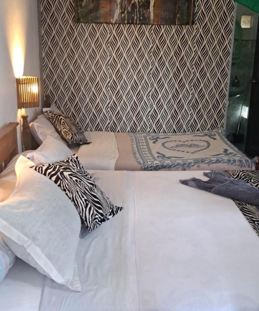 Redwood Guest house *