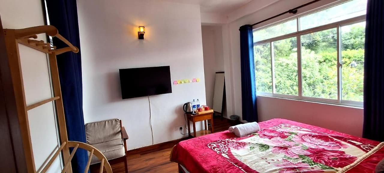 Rv * Nuwara Eliya