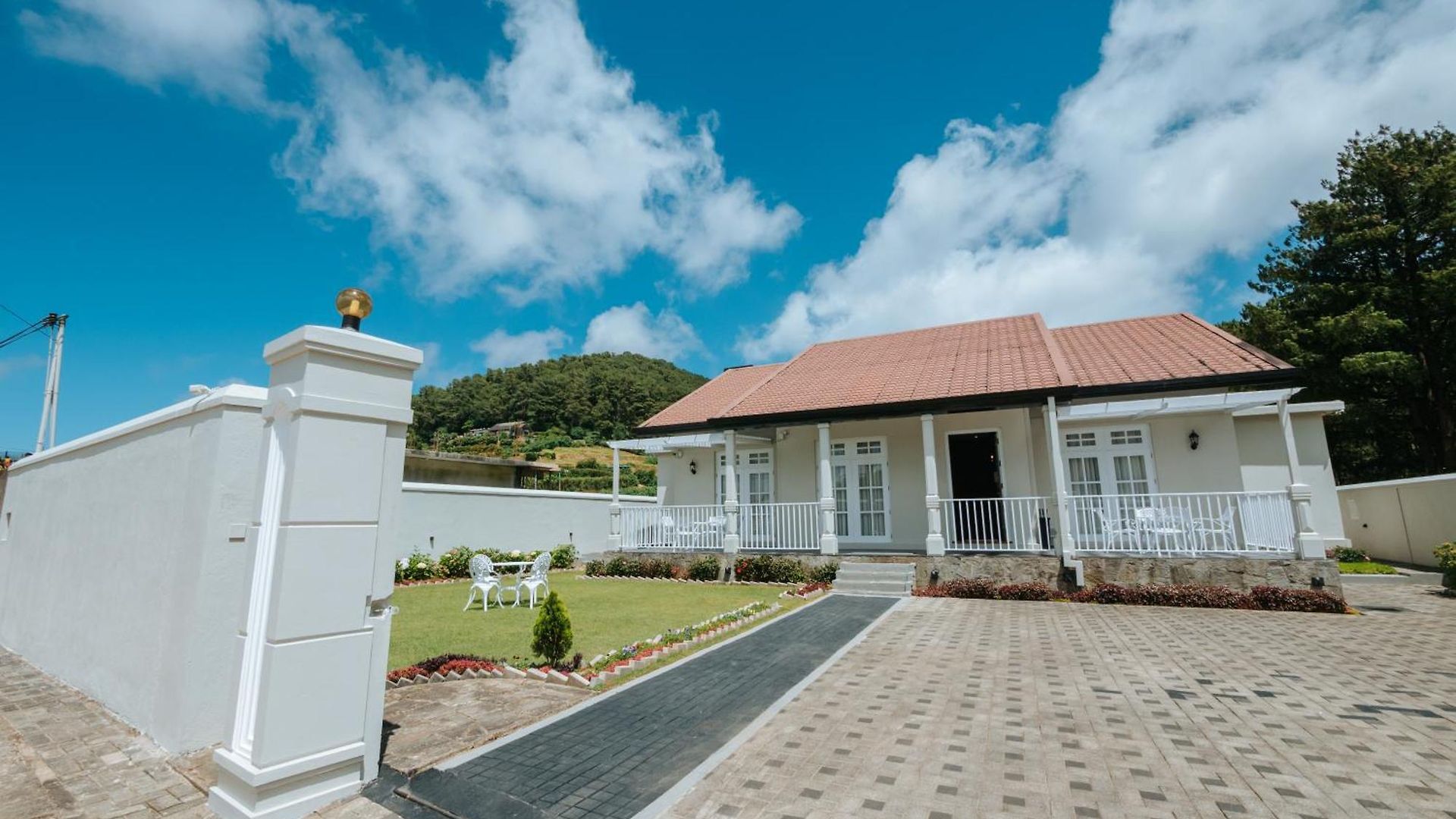 Grand Misty Hills Hotel