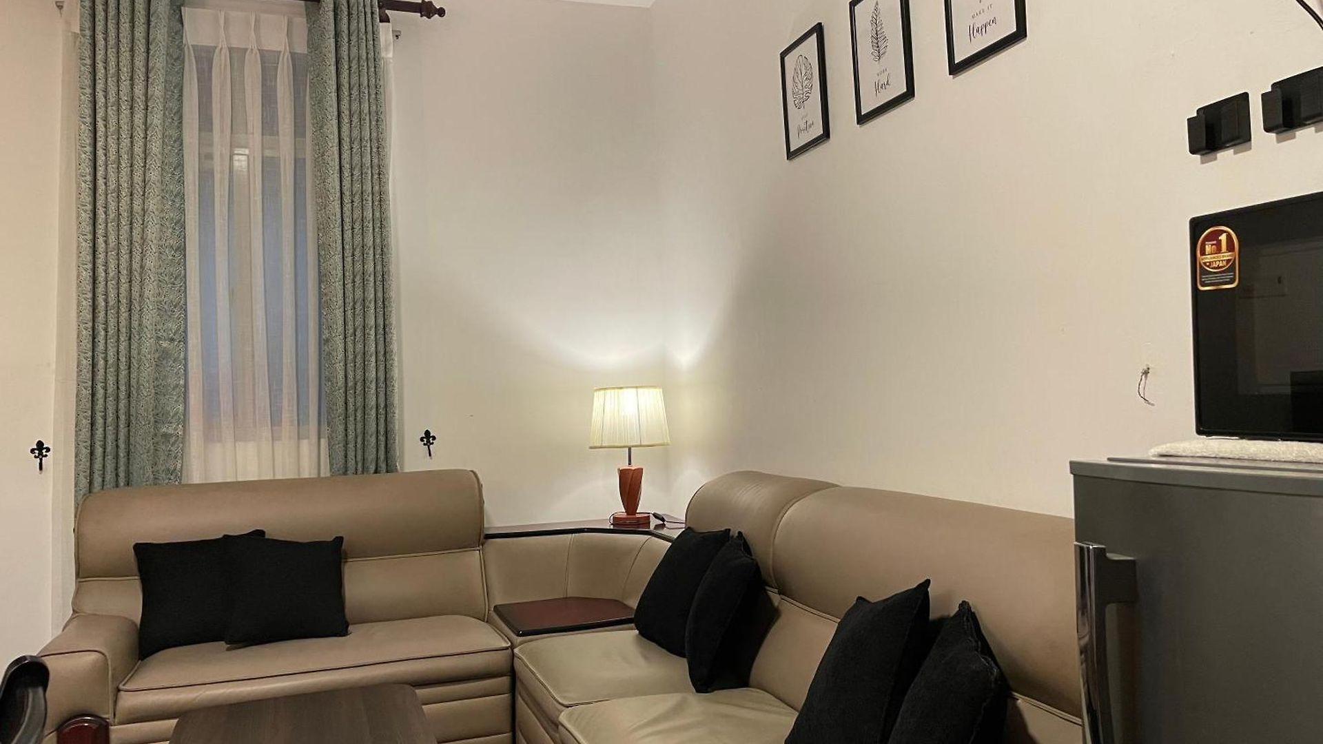 Apartment Breeze Nuwara Eliya
